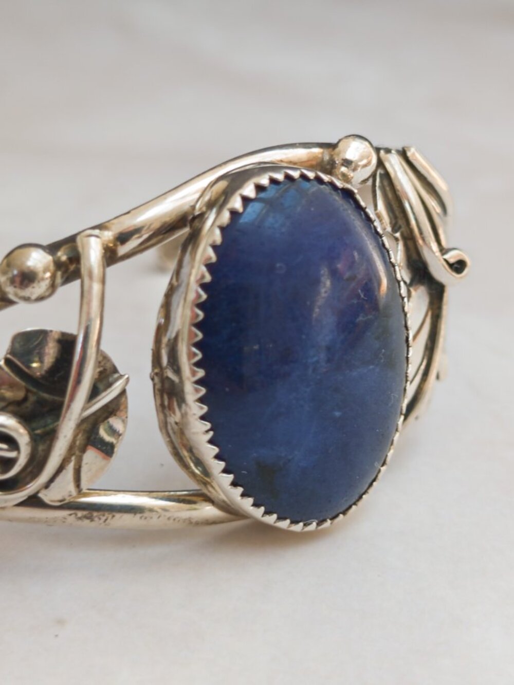 Vintage Navajo Sterling Silver Cuff Bracelet–Signed “T Sterling”–Lapis Lazuli - Picture 8 of 10